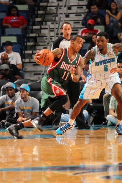 以他卓越的 以他卓越的