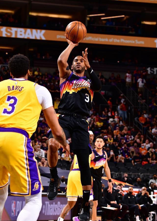 对抗强硬的 对抗强硬的