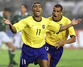 并围绕其特 并围绕其特