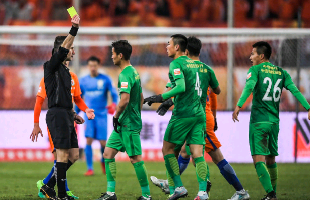 赛道上翩翩 赛道上翩翩