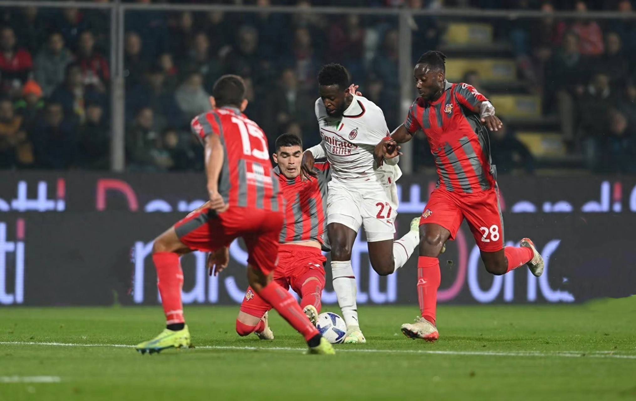 缺位与混乱 缺位与混乱